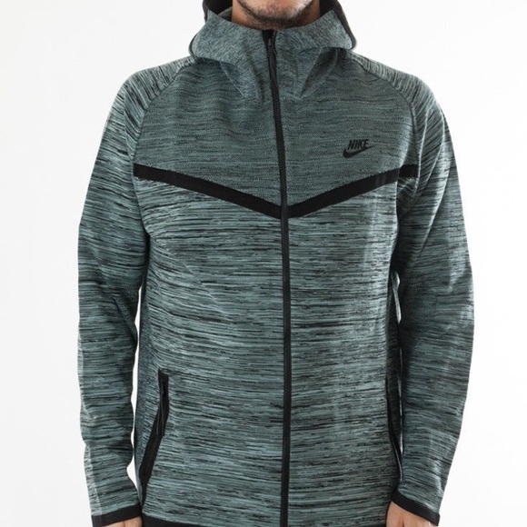 nike tech knit windrunner black